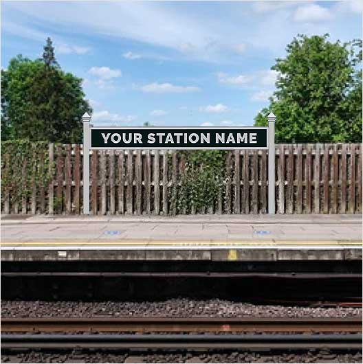 O Scale | Pre-Coloured | Single-Sided Personalised Steam-Era Station Name Board - Style 1 - Single Line of Text